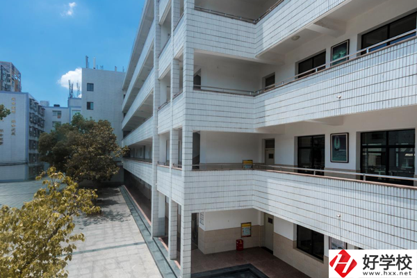 長沙建筑工程學校學費是多少？