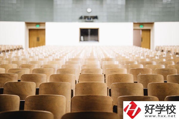 桂陽縣職業技術教育學校招生辦電話是什么？