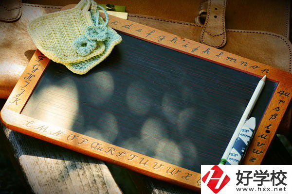 長沙益立中等職業學校是公辦還是民辦？辦學條件怎么樣？