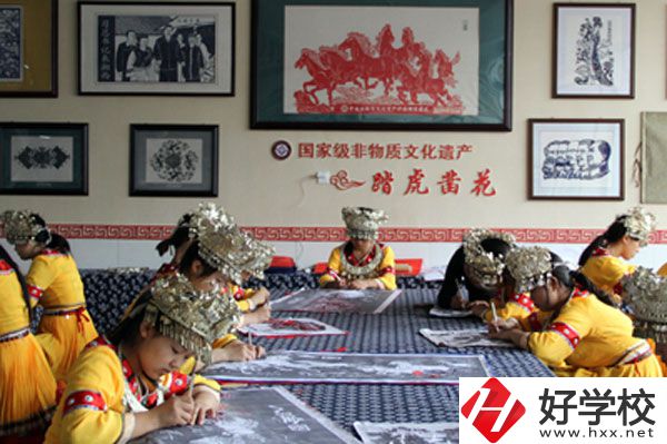 瀘溪縣第一職業中學實訓室