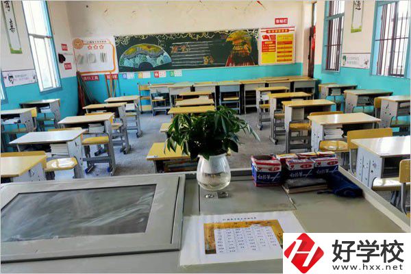 懷化市工業中等專業學校教室