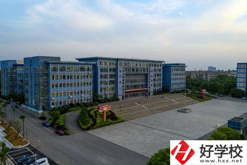 湘潭市工業貿易中專哪個專業比較好？