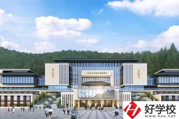 吉首市有哪些公辦中專？