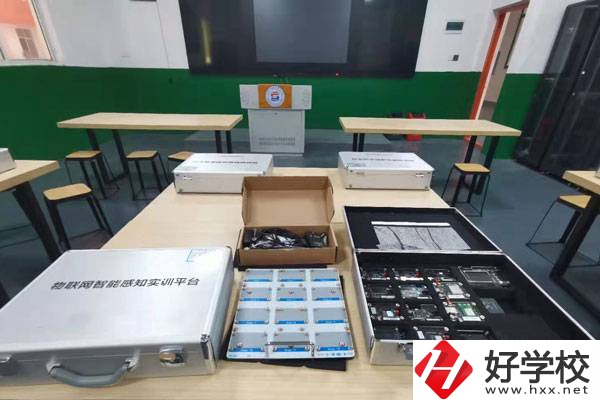 長沙市融城理工中等職業學校實訓室