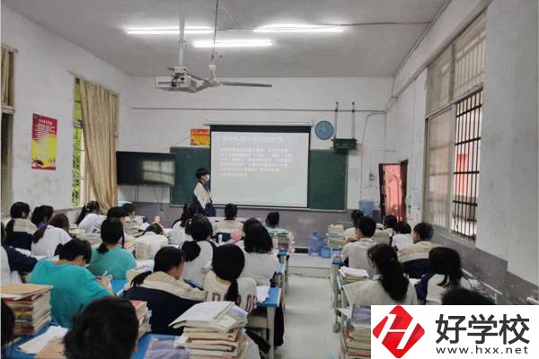 懷化市大鑫藝術職業學校教室