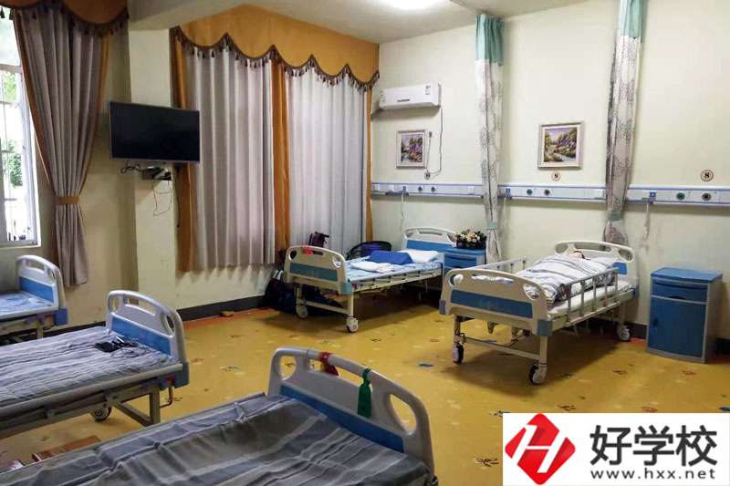 湖南省有色金屬中等專業學校實訓室