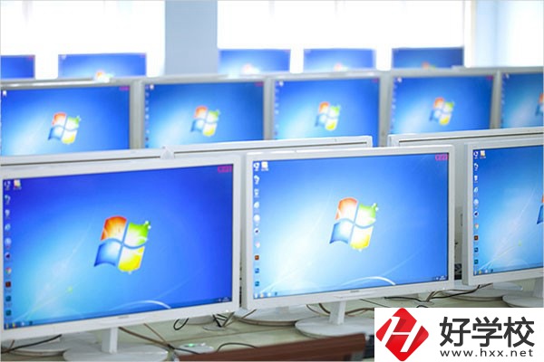 邵陽市湖畔中等職業技術學校實訓室