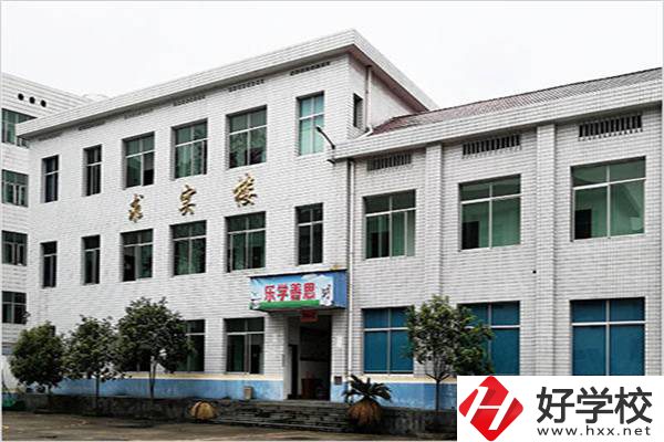 攸縣有幾所私立中職學校？私立學?？孔V嗎？