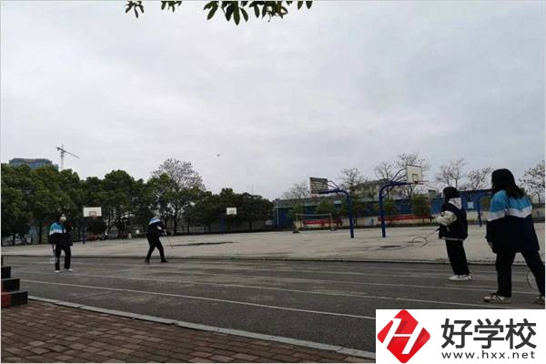 中方縣職業中等專業學校運動場