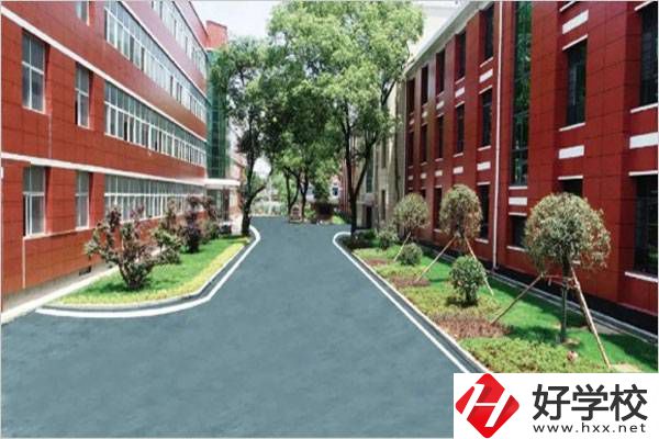 冷水江市新程中等職業技術學校教學樓