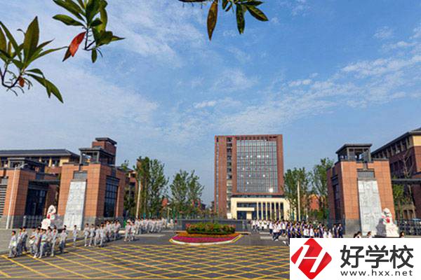 常德財經中等專業學校大門
