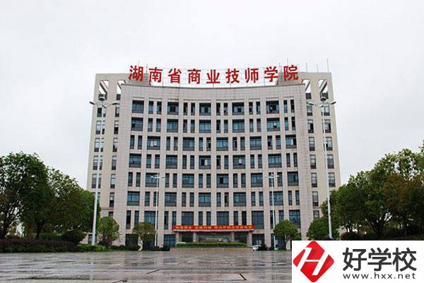 株洲比較好的廚師培訓學校有哪些？烹飪專業好就業嗎？