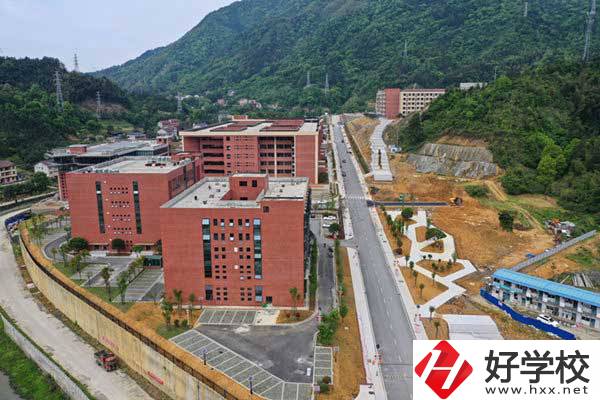 安化縣職業中專學校
