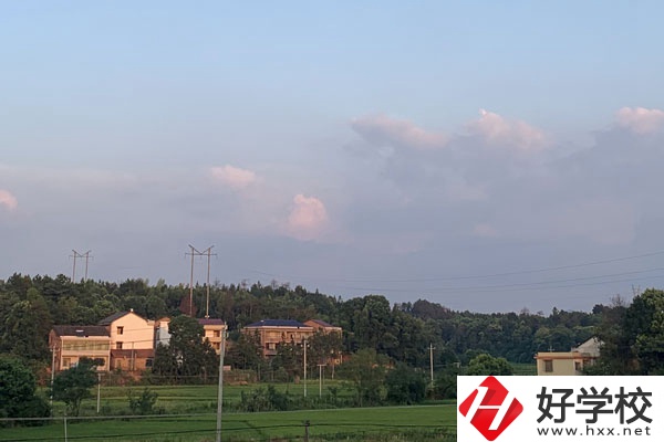 張家界高鐵鐵路學校好不好？就業前景怎么樣？