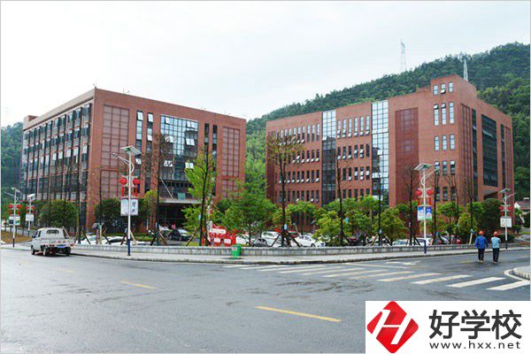安化縣職業中專學校教學樓