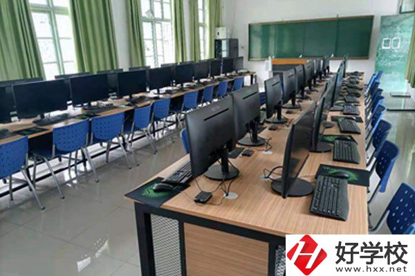 古丈縣綜合職業技術學校實訓室