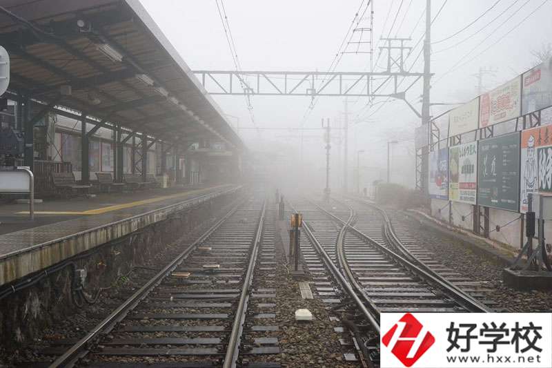 株洲鐵道運輸專業怎么選擇中專？