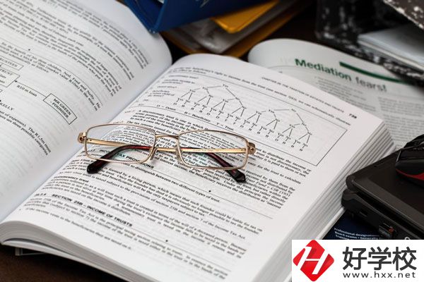 湘潭工業貿易中等專業學校怎么樣？在哪里？