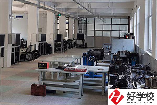 桑植縣職業中等專業學校實訓室