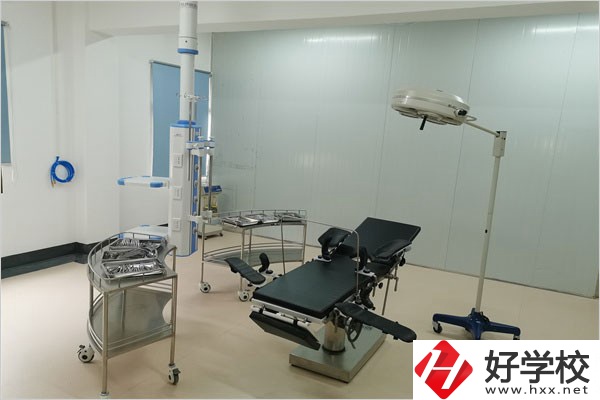 衡陽市瀟湘衛生中等專業學校實訓室