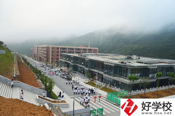 安化縣有幾所職高學校？有什么特色？