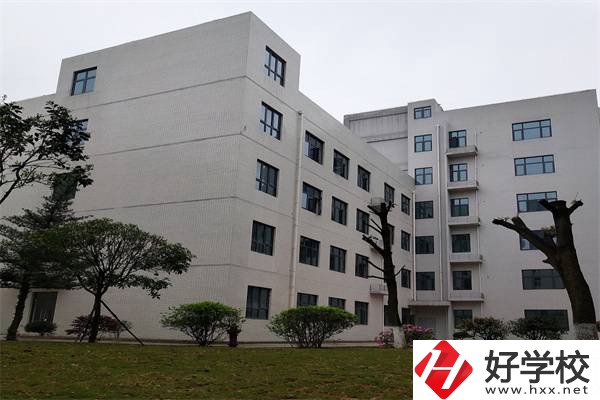 長沙有哪些中專接收轉學生？轉學后可以換專業嗎？