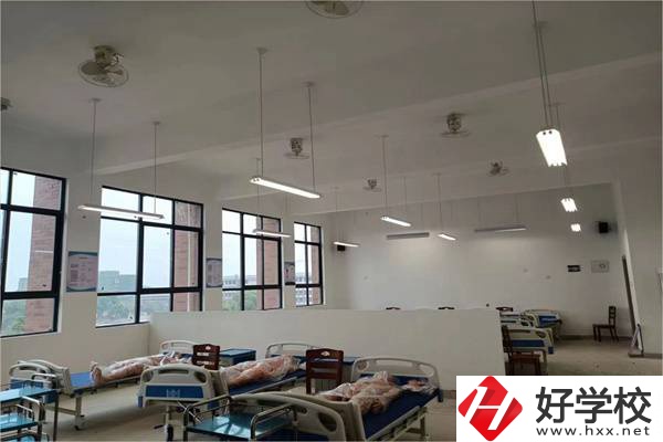 郴州思科中等職業學校實訓室