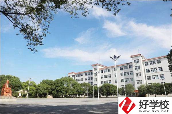 湖南省永州市工業貿易中等專業學校教學樓