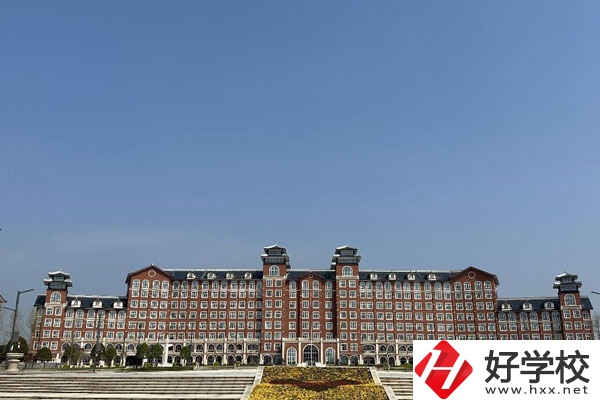 哪幾所湖南中專衛校還不錯?可以當醫生嗎?