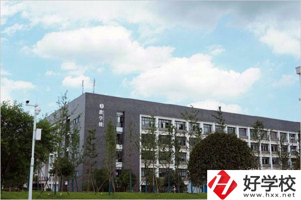 湖南吉利汽車職業技術學院教學樓