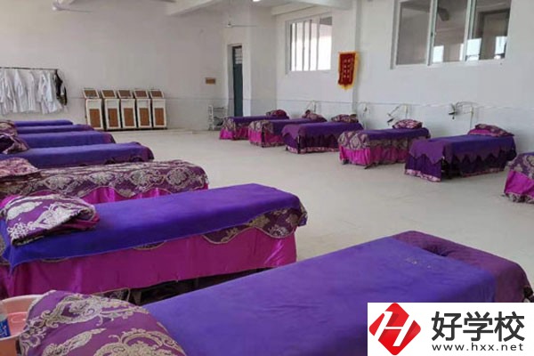 花垣縣職業高級中學實訓室