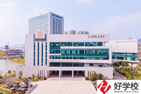 長沙學外語讀什么職校好？有什么辦學優勢？