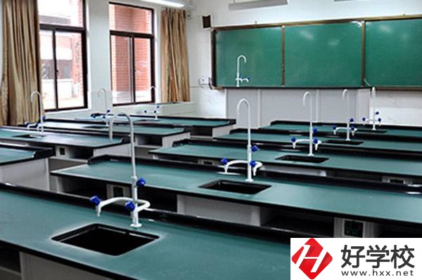 衡陽市醫衛職業學校實訓室二