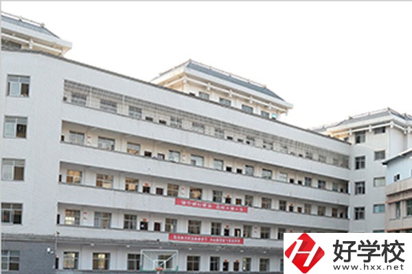 懷化有學習護理專業的中專學校嗎？學制是幾年？