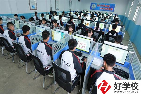 隆回湖湘職業中專學校實訓室