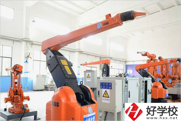 邵陽職業技術學院(中職部)實訓室