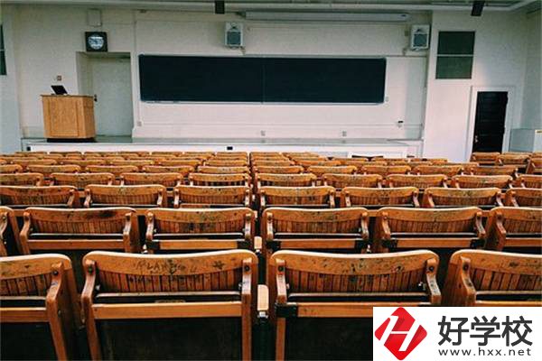 在湖南“晚熟”的孩子該何去何從？該怎么擇校？