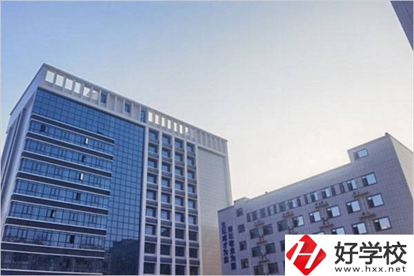湖南辦學條件好的民辦技校有哪些？學費多少錢一年？