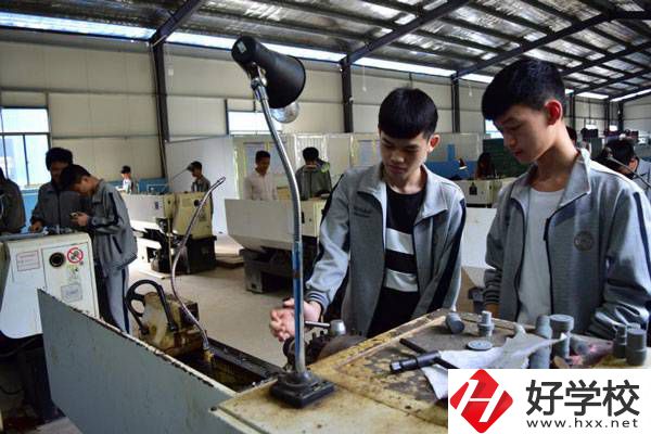 湖南省永州市工業貿易中等專業學校實訓室