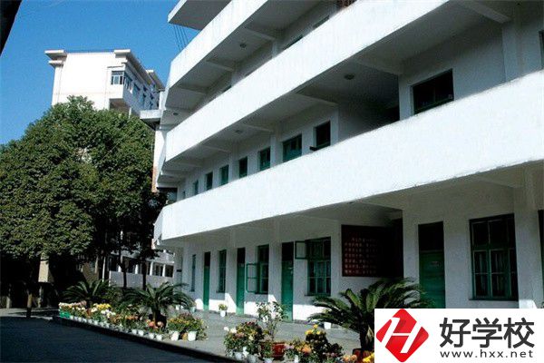 湘西民辦中專學校環境好嗎？辦學條件怎么樣？