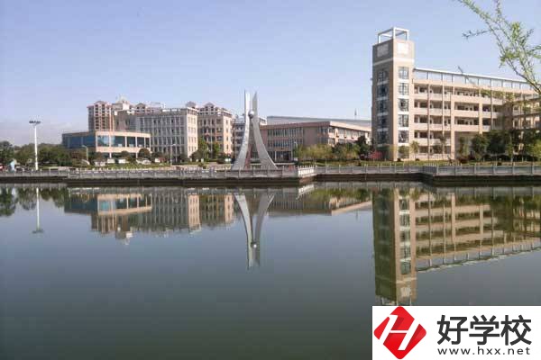 寧鄉市職業中專學校是公辦還是民辦？有哪些辦學成果？