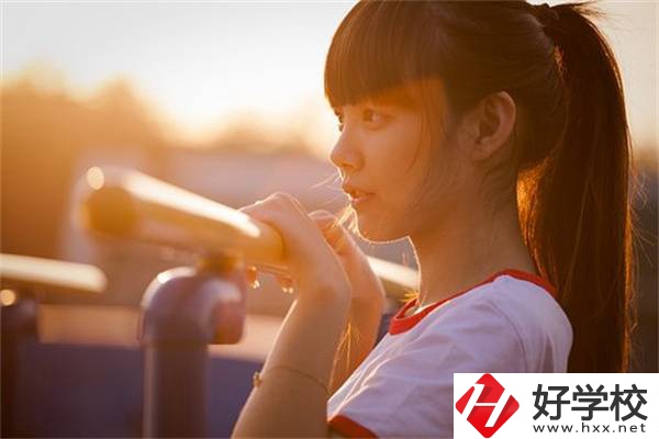 給湖南初中生的擇校建議，選什么專業好？