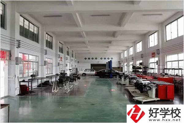 漣源市工貿職業中等專業學校實訓室
