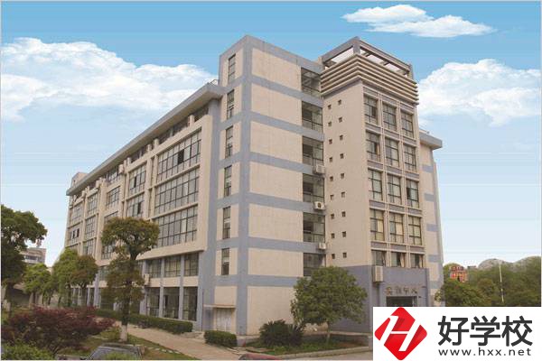 湘潭市工業貿易中等專業學校實訓樓