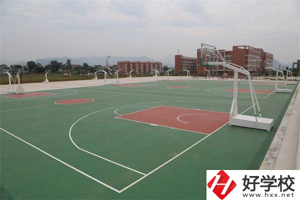 慈利縣職業中等專業學校操場