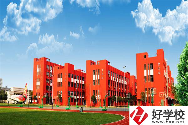 長沙開福區共有幾所中職學校？有沒有公辦的？