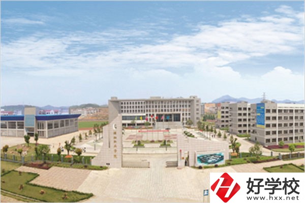 瀟湘職業學院(中職部)大門