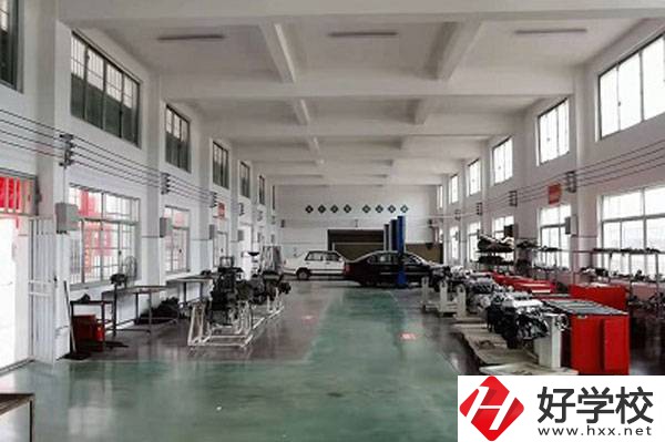 漣源市工貿職業中等專業學校實訓室