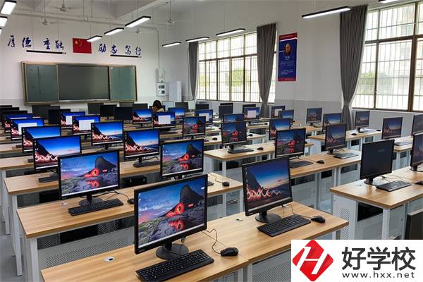 衡陽市華岳中等職業技術學校實訓室