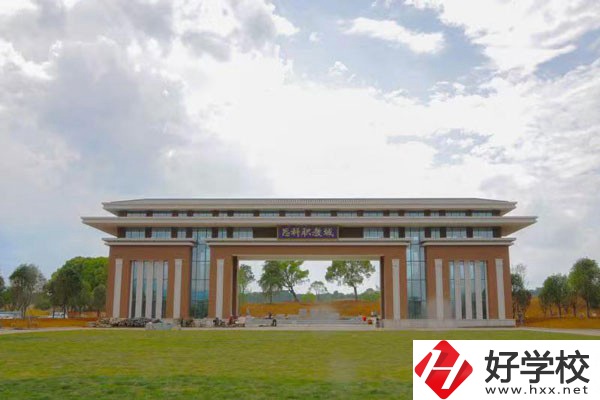 郴州思科中等職業學校有哪些優秀教師？